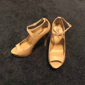 Steven Madden Pumps